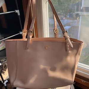 VERY DAMAGED TORI BURCH PURSE SEE PHOTOS